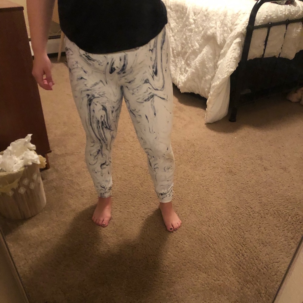 Black and white leggings